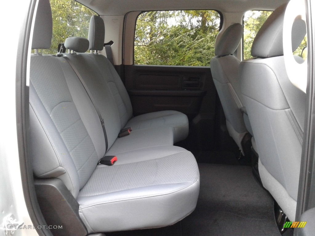 2018 3500 Tradesman Crew Cab 4x4 Dual Rear Wheel - Bright Silver Metallic / Black/Diesel Gray photo #13