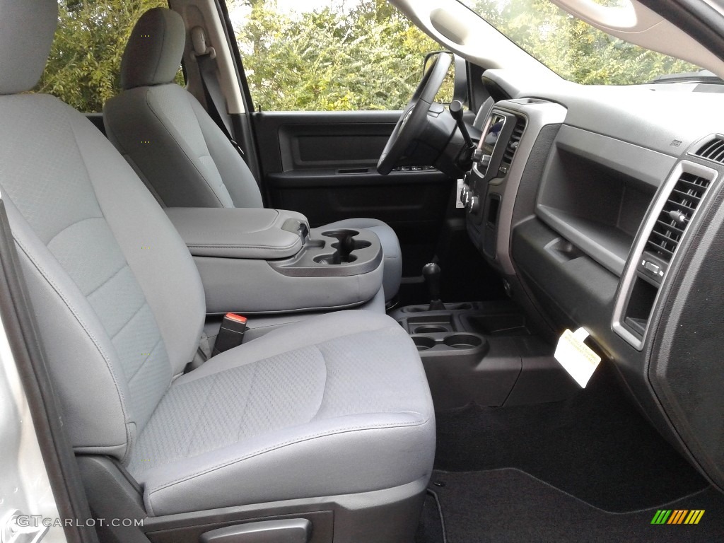 2018 3500 Tradesman Crew Cab 4x4 Dual Rear Wheel - Bright Silver Metallic / Black/Diesel Gray photo #14