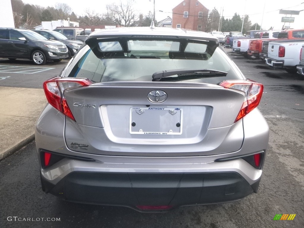 2018 C-HR XLE - Silver Knockout Metallic / Black photo #5