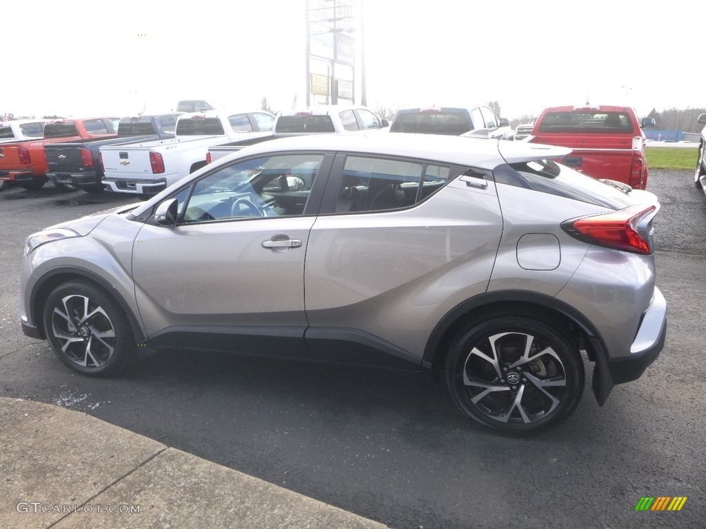 2018 C-HR XLE - Silver Knockout Metallic / Black photo #7