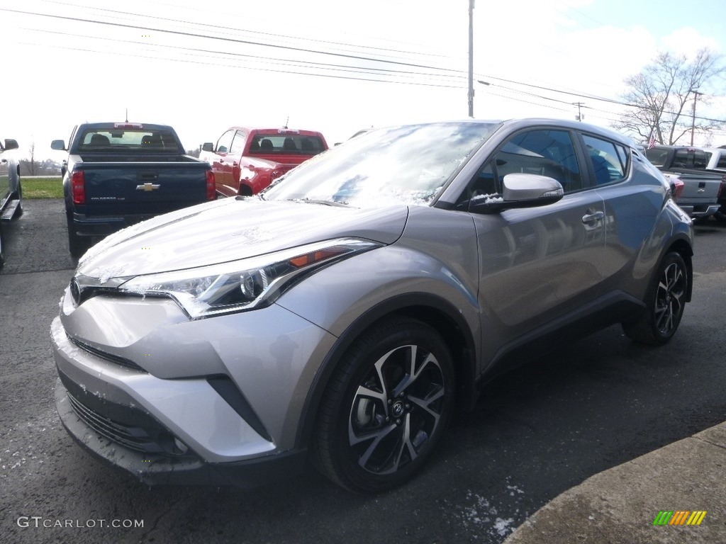 2018 C-HR XLE - Silver Knockout Metallic / Black photo #8