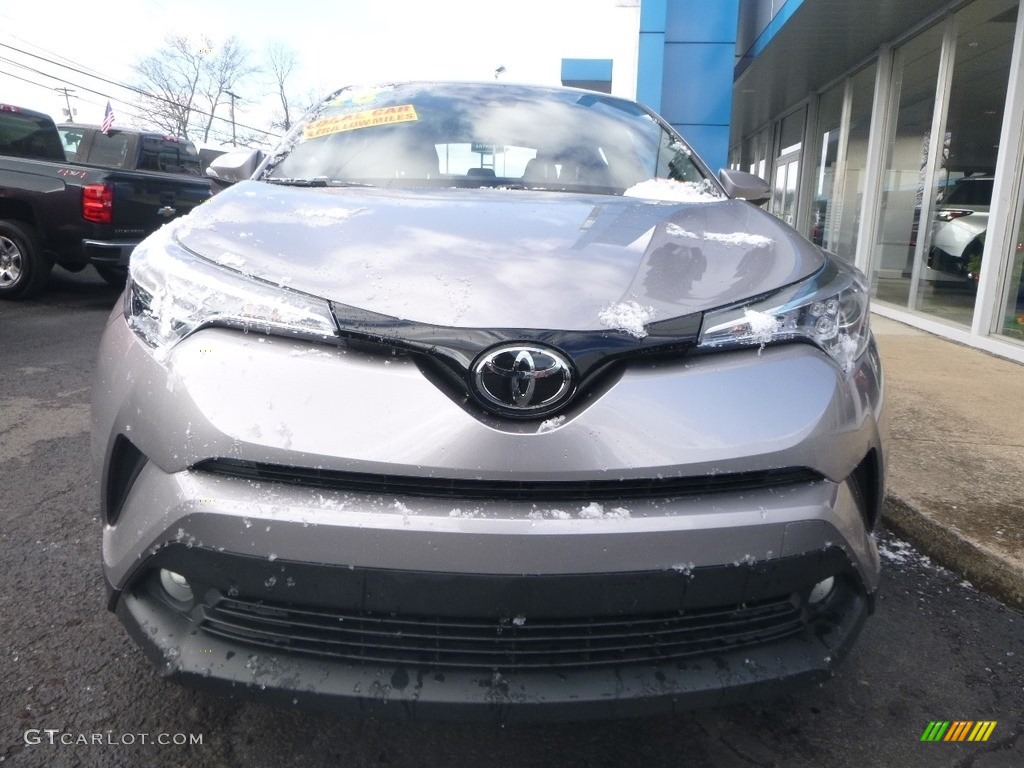 2018 C-HR XLE - Silver Knockout Metallic / Black photo #9