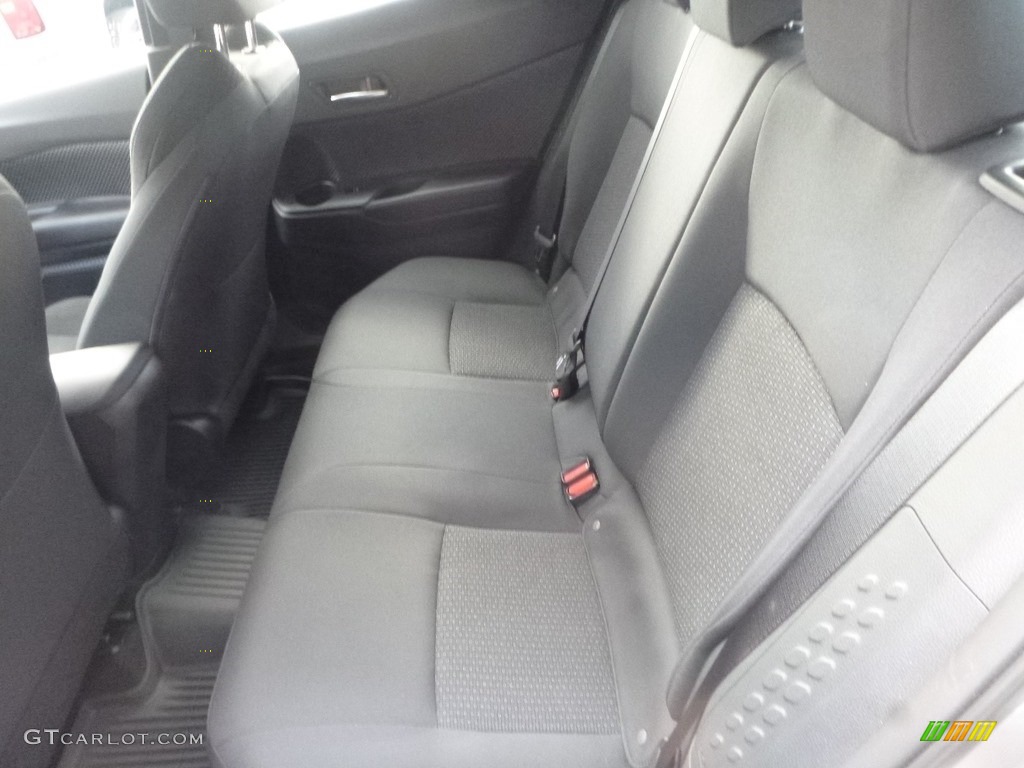 2018 C-HR XLE - Silver Knockout Metallic / Black photo #12