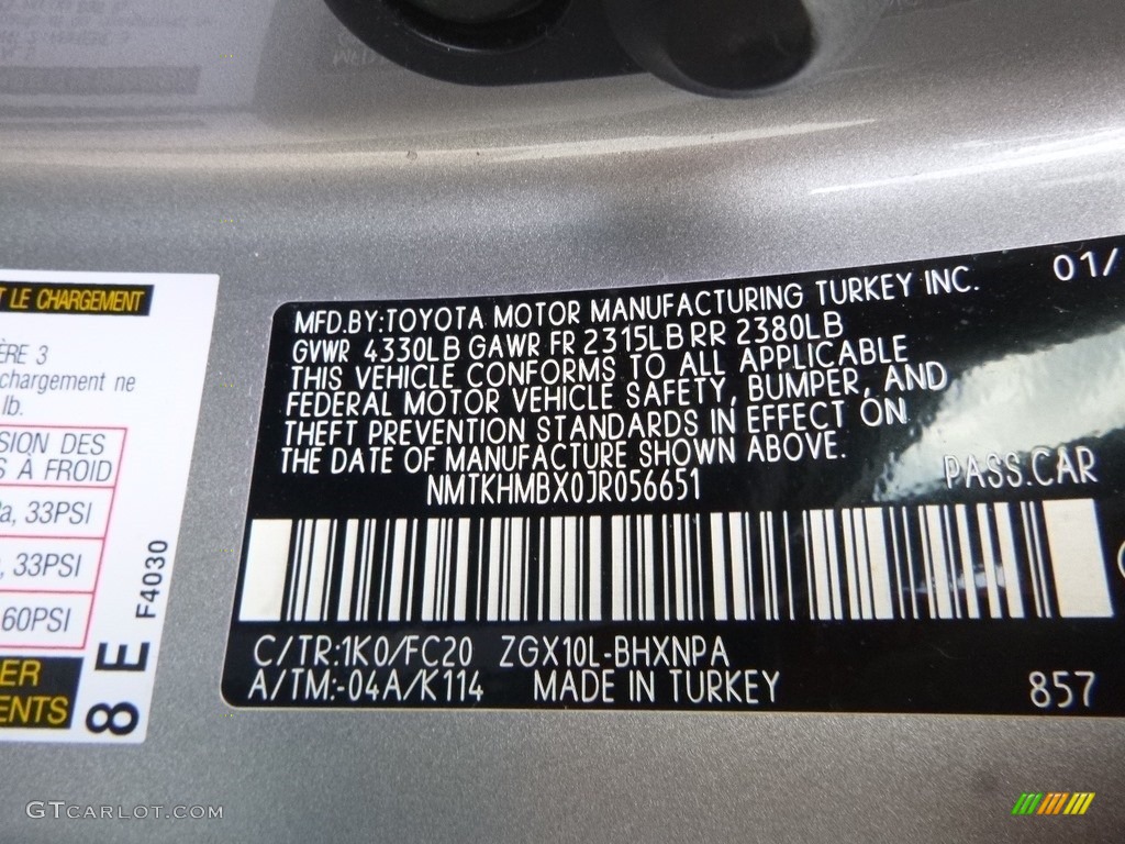 2018 C-HR XLE - Silver Knockout Metallic / Black photo #15