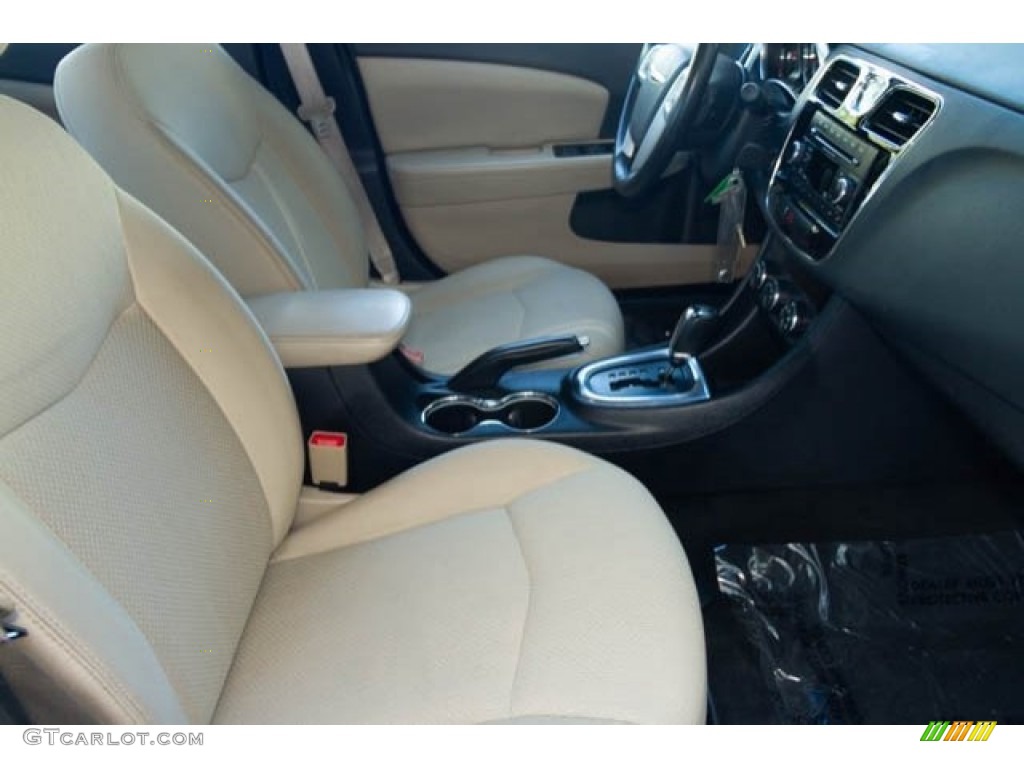 2014 200 Touring Sedan - Billet Silver Metallic / Black photo #22