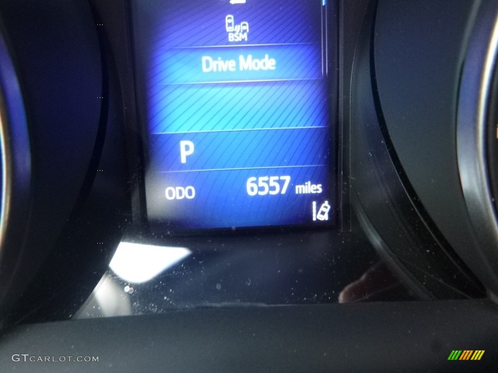 2018 C-HR XLE - Silver Knockout Metallic / Black photo #16