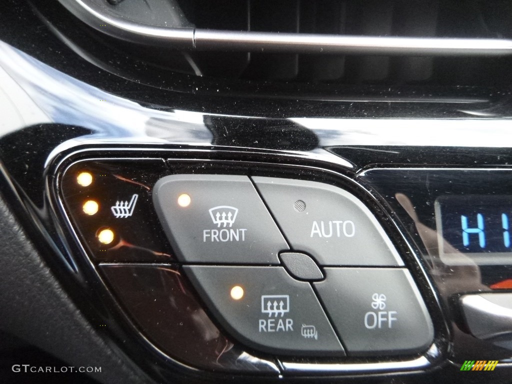 2018 C-HR XLE - Silver Knockout Metallic / Black photo #19