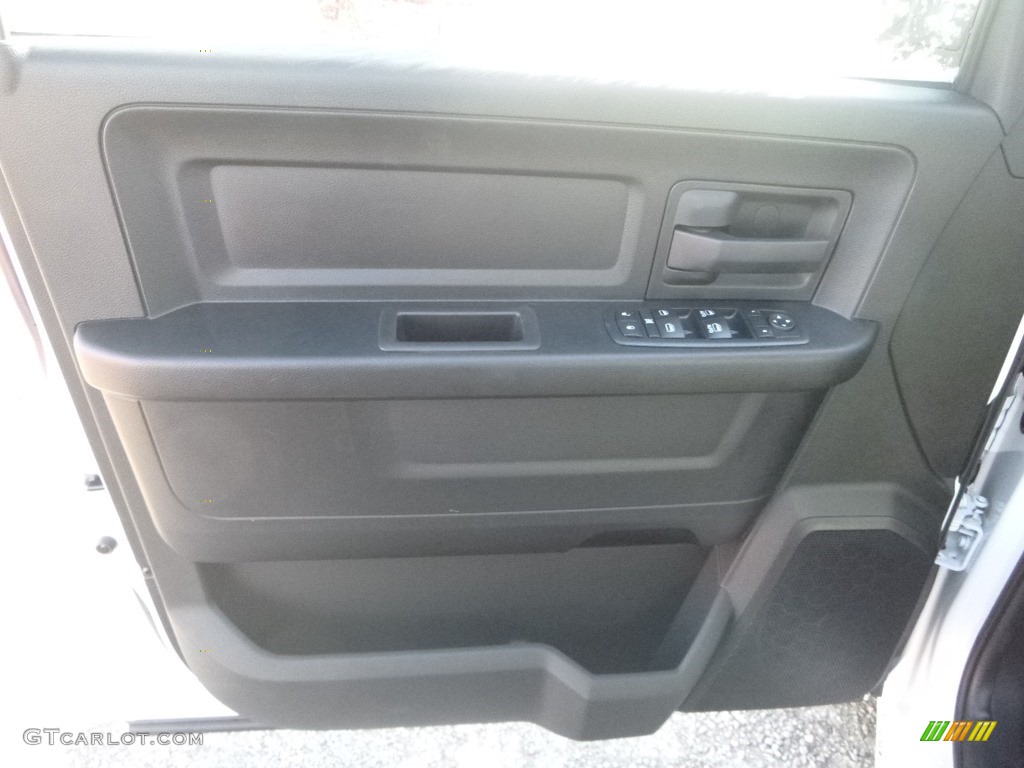 2019 1500 Classic Express Quad Cab 4x4 - Bright White / Black/Diesel Gray photo #14