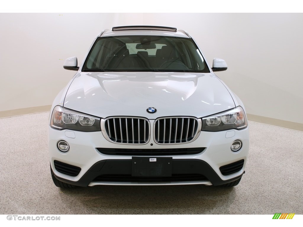 2016 X3 xDrive28i - Mineral White Metallic / Black photo #2