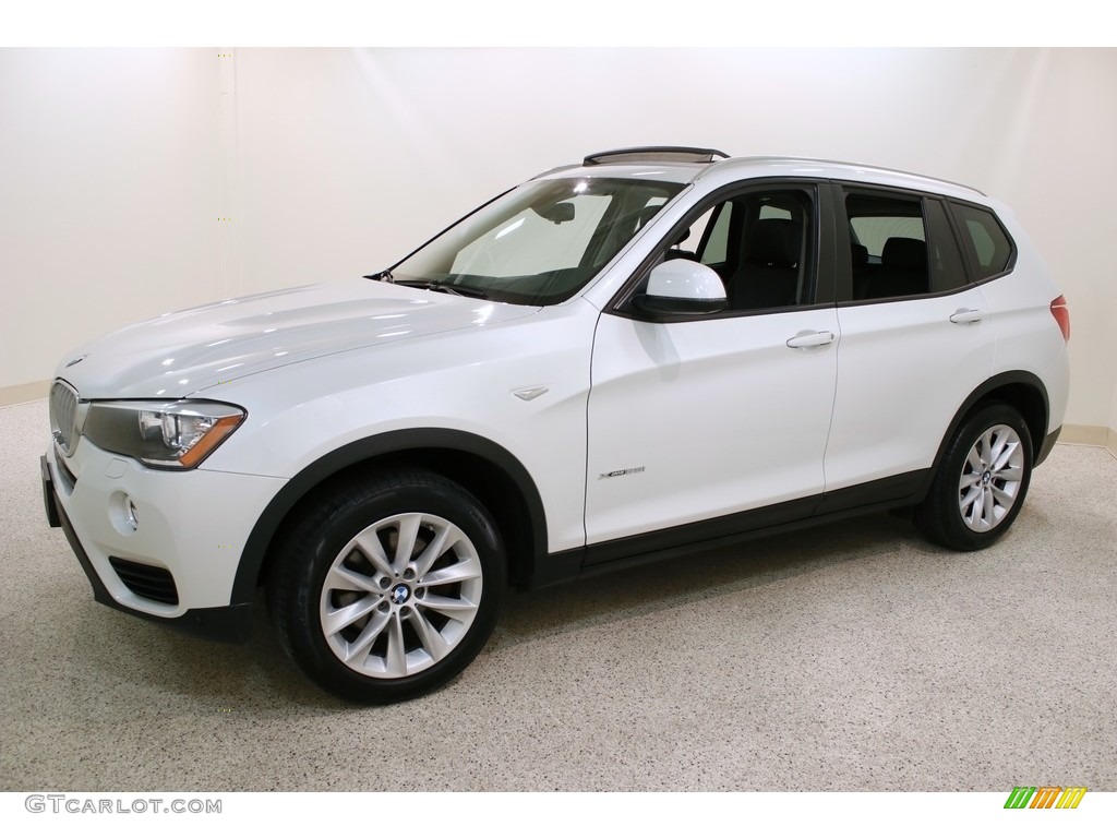 2016 X3 xDrive28i - Mineral White Metallic / Black photo #3