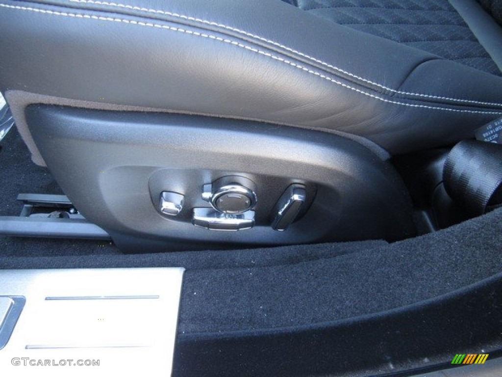 2019 Jaguar XJ XJL Portfolio Controls Photo #130820309