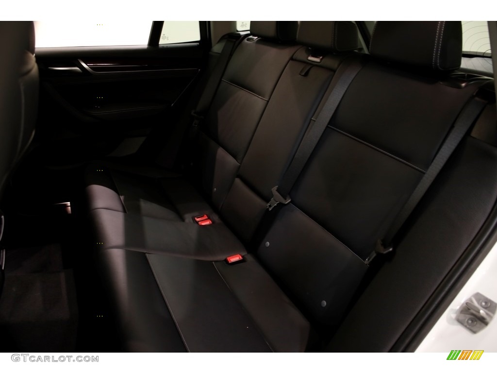 2016 X3 xDrive28i - Mineral White Metallic / Black photo #15