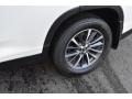 2019 Blizzard Pearl White Toyota Highlander XLE AWD  photo #36