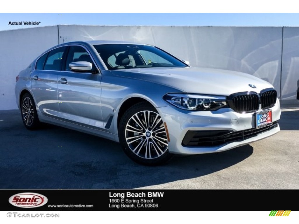 2019 5 Series 530e iPerformance Sedan - Glacier Silver Metallic / Black photo #1