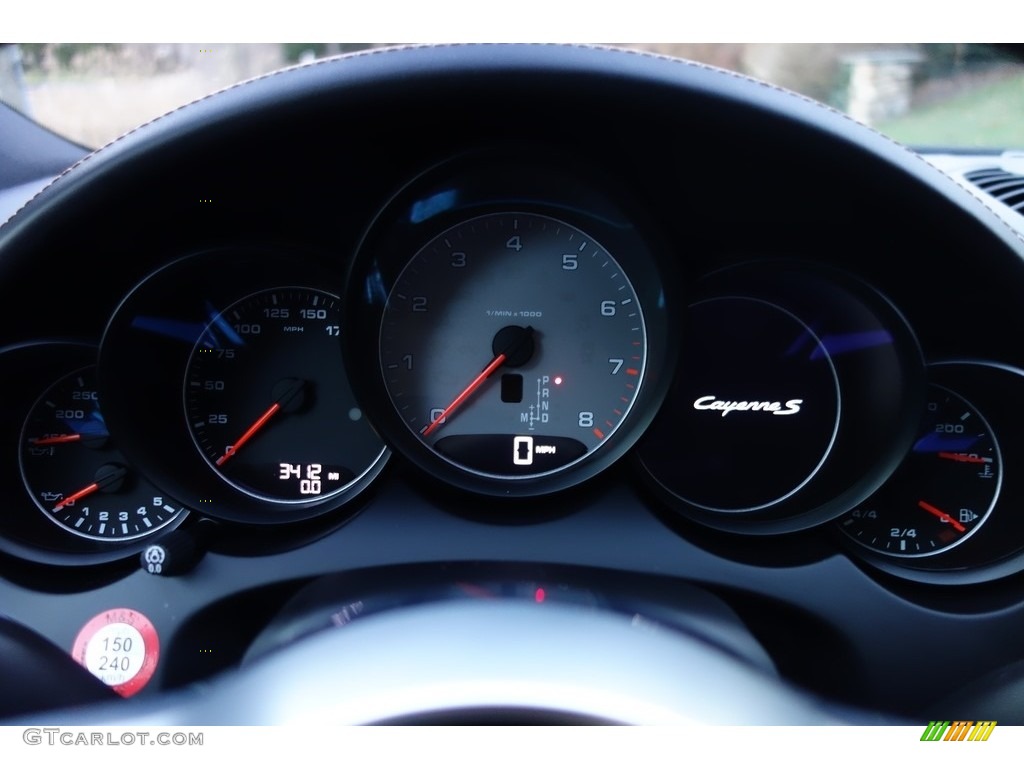 2017 Porsche Cayenne S Gauges Photos