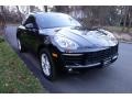 Jet Black Metallic - Macan  Photo No. 8