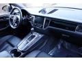Jet Black Metallic - Macan  Photo No. 16