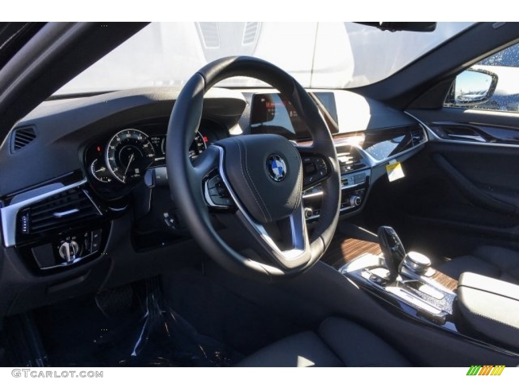 2019 5 Series 530e iPerformance Sedan - Jet Black / Black photo #4