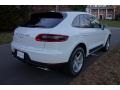 White - Macan  Photo No. 4