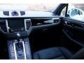 White - Macan  Photo No. 15