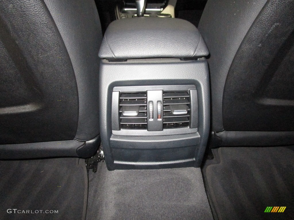 2015 3 Series 320i xDrive Sedan - Alpine White / Black photo #19
