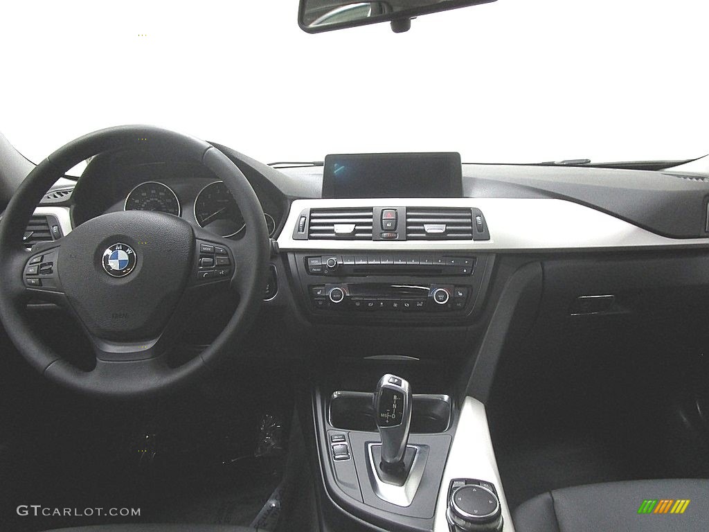 2015 3 Series 320i xDrive Sedan - Alpine White / Black photo #22