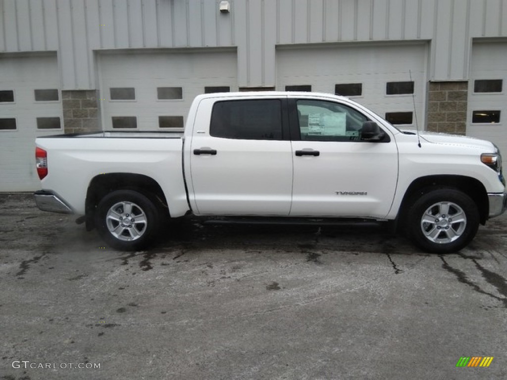 2019 Tundra SR5 CrewMax 4x4 - Super White / Graphite photo #2