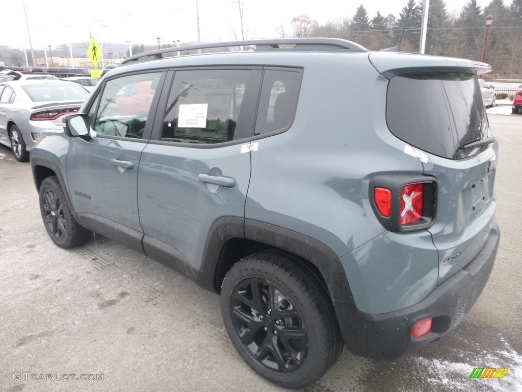 2018 Renegade Latitude 4x4 - Anvil / Black photo #4