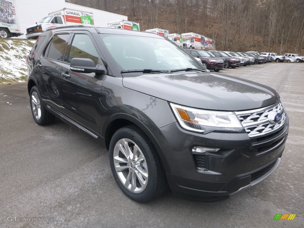 2019 Explorer XLT 4WD - Magnetic / Medium Black photo #3