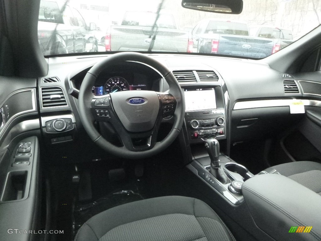2019 Explorer XLT 4WD - Magnetic / Medium Black photo #9