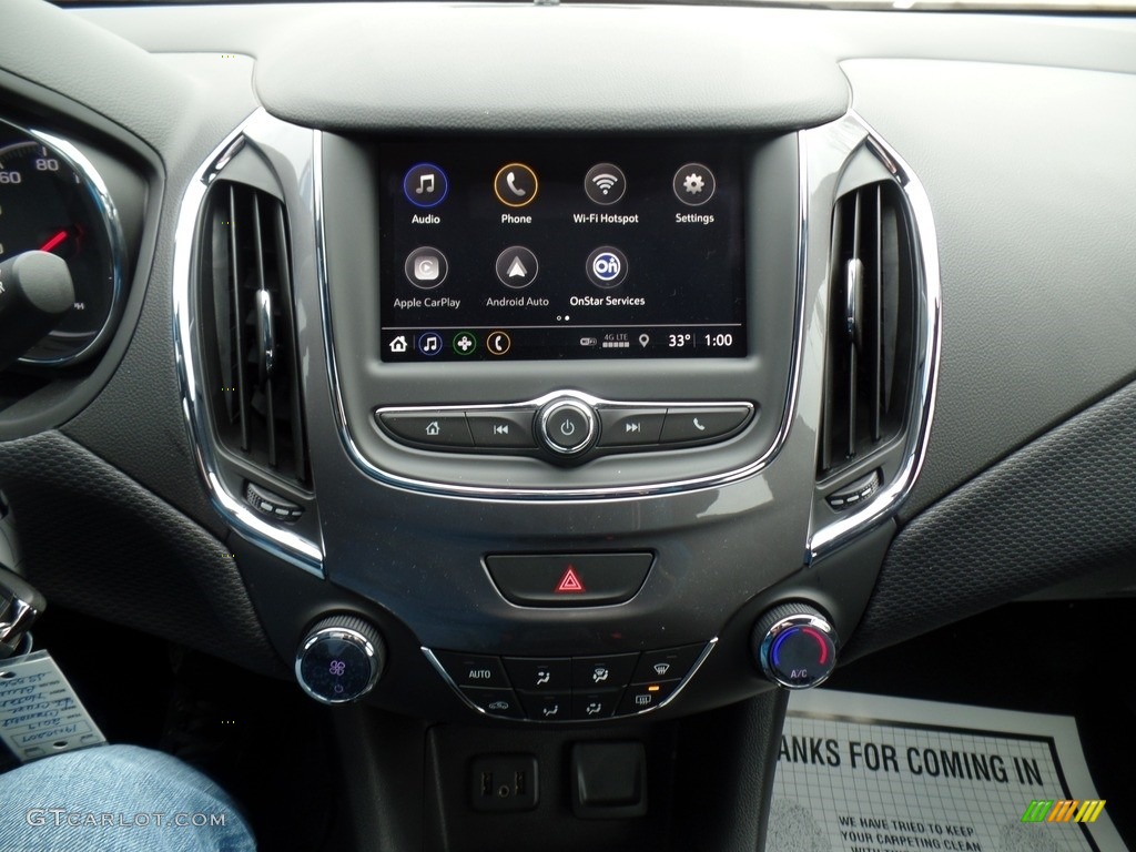 2019 Chevrolet Cruze LT Hatchback Controls Photo #130848675