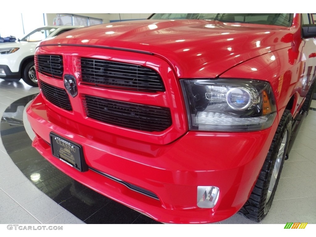 2014 1500 Sport Quad Cab 4x4 - Flame Red / Black photo #7