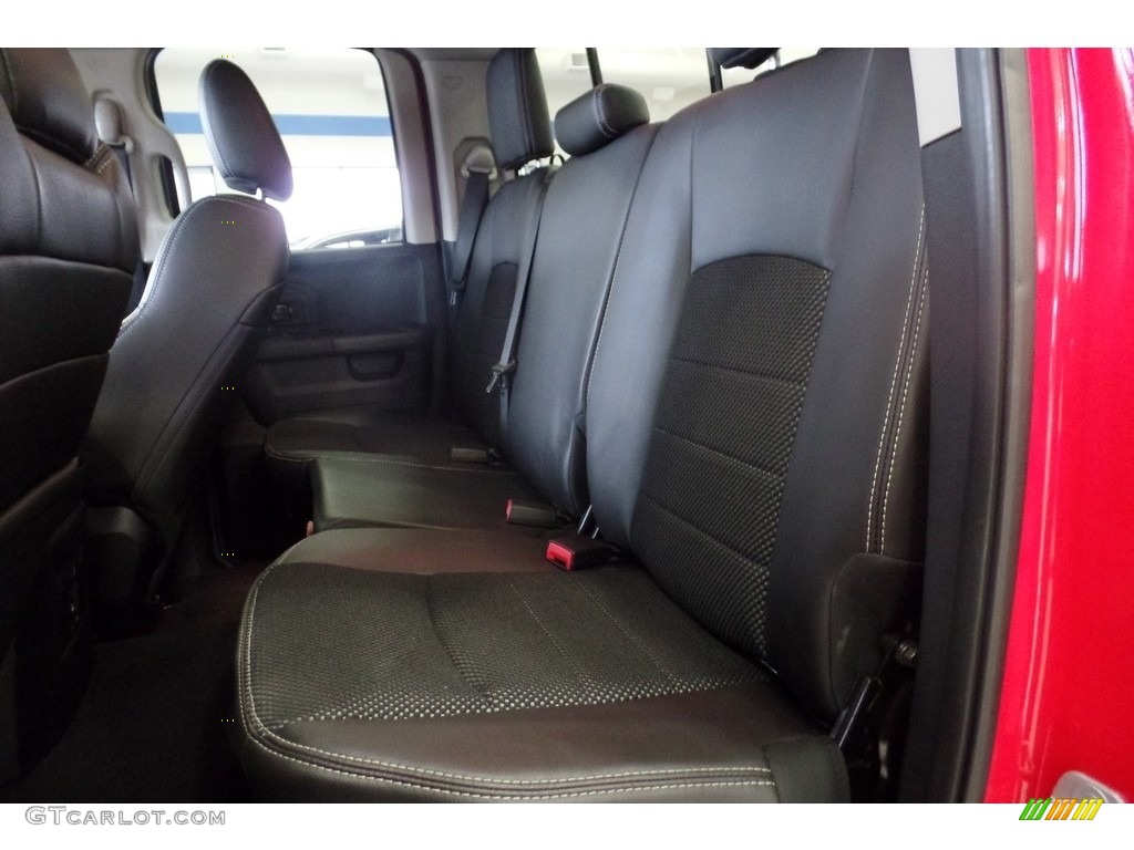 2014 1500 Sport Quad Cab 4x4 - Flame Red / Black photo #17