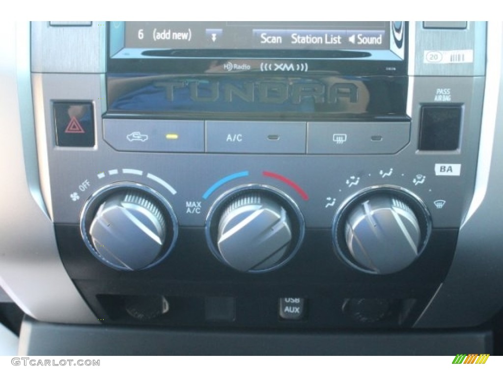 2019 Tundra SR5 CrewMax - Silver Sky Metallic / Graphite photo #13