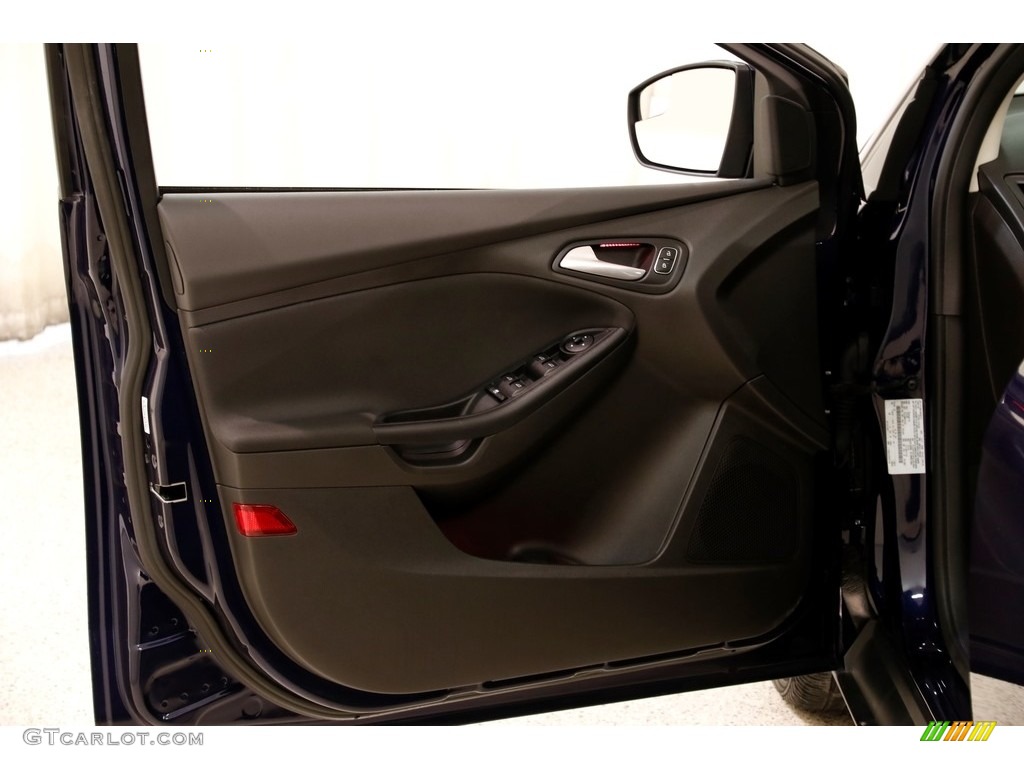2016 Focus SE Sedan - Kona Blue / Charcoal Black photo #4