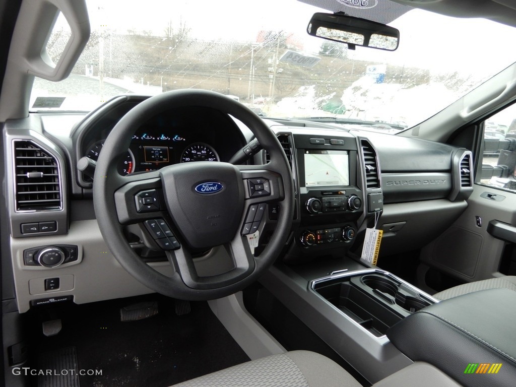 2019 F250 Super Duty XLT SuperCab 4x4 - Ruby Red / Earth Gray photo #8