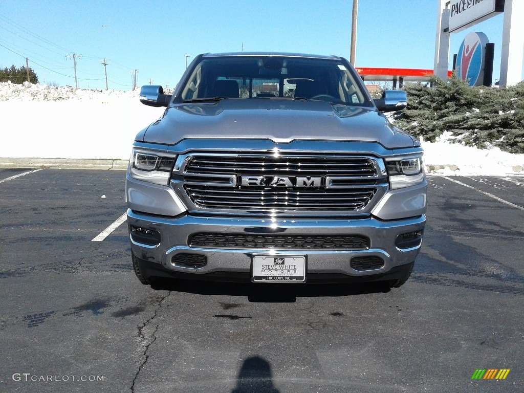 2019 1500 Laramie Crew Cab 4x4 - Billett Silver Metallic / Black photo #3