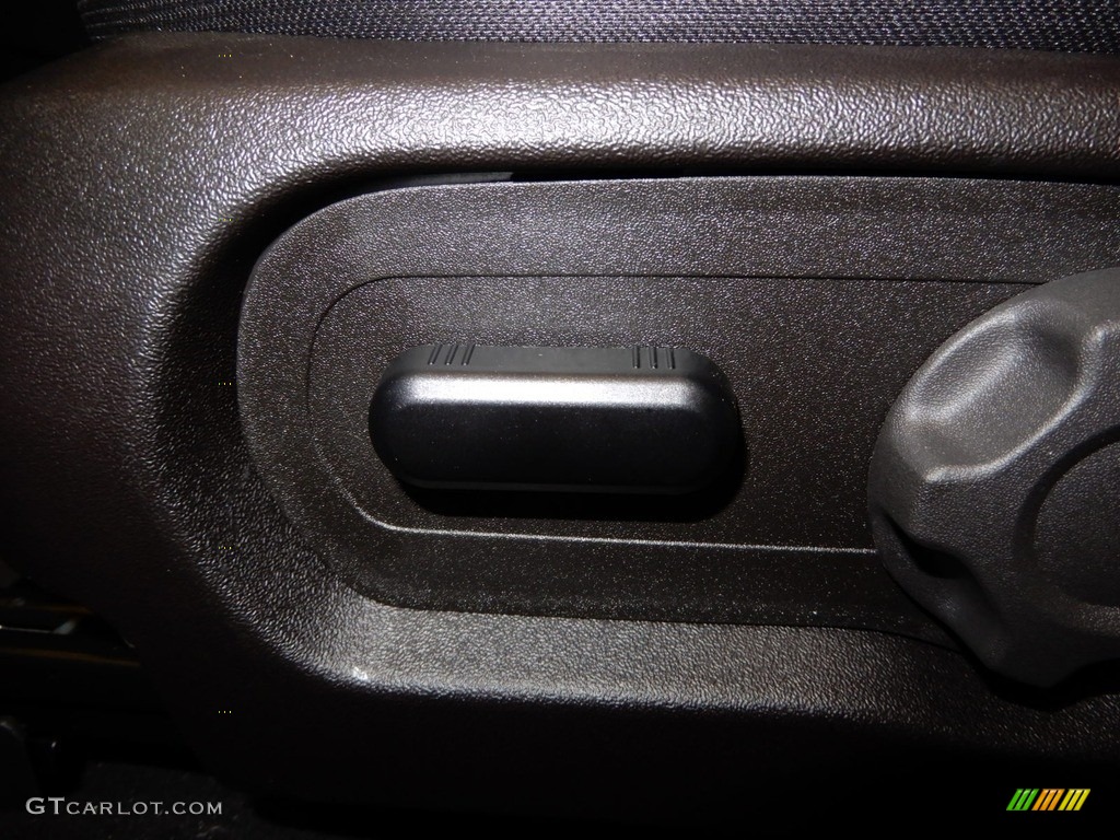 2019 Taurus SEL AWD - Blue Metallic / Charcoal Black photo #12