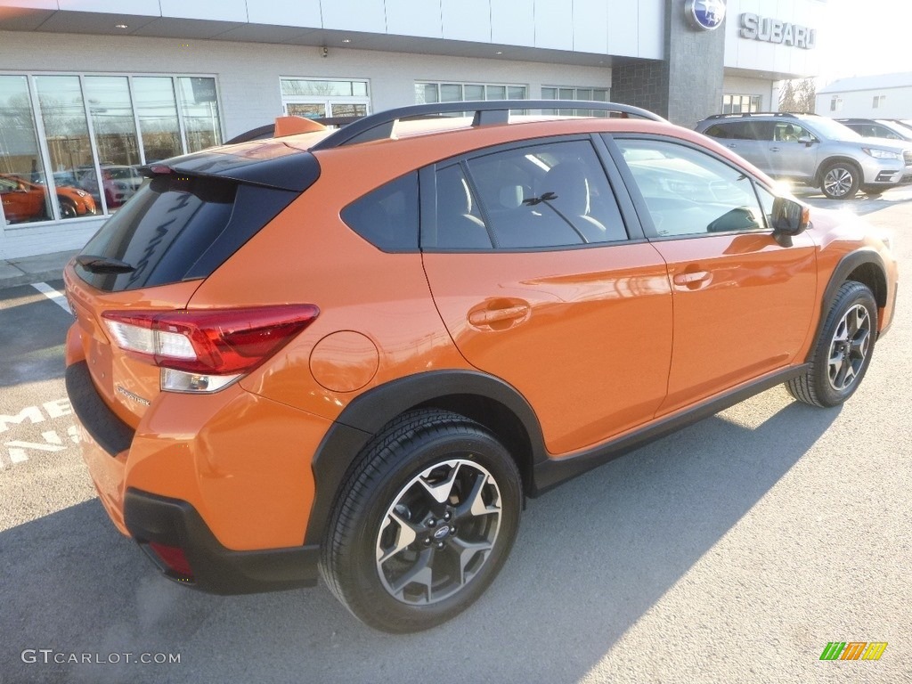 2019 Crosstrek 2.0i Premium - Sunshine Orange / Gray photo #4
