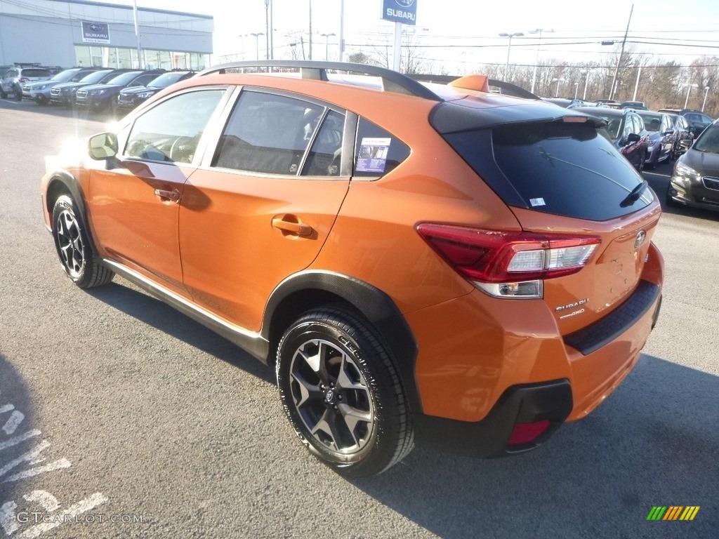 2019 Crosstrek 2.0i Premium - Sunshine Orange / Gray photo #5
