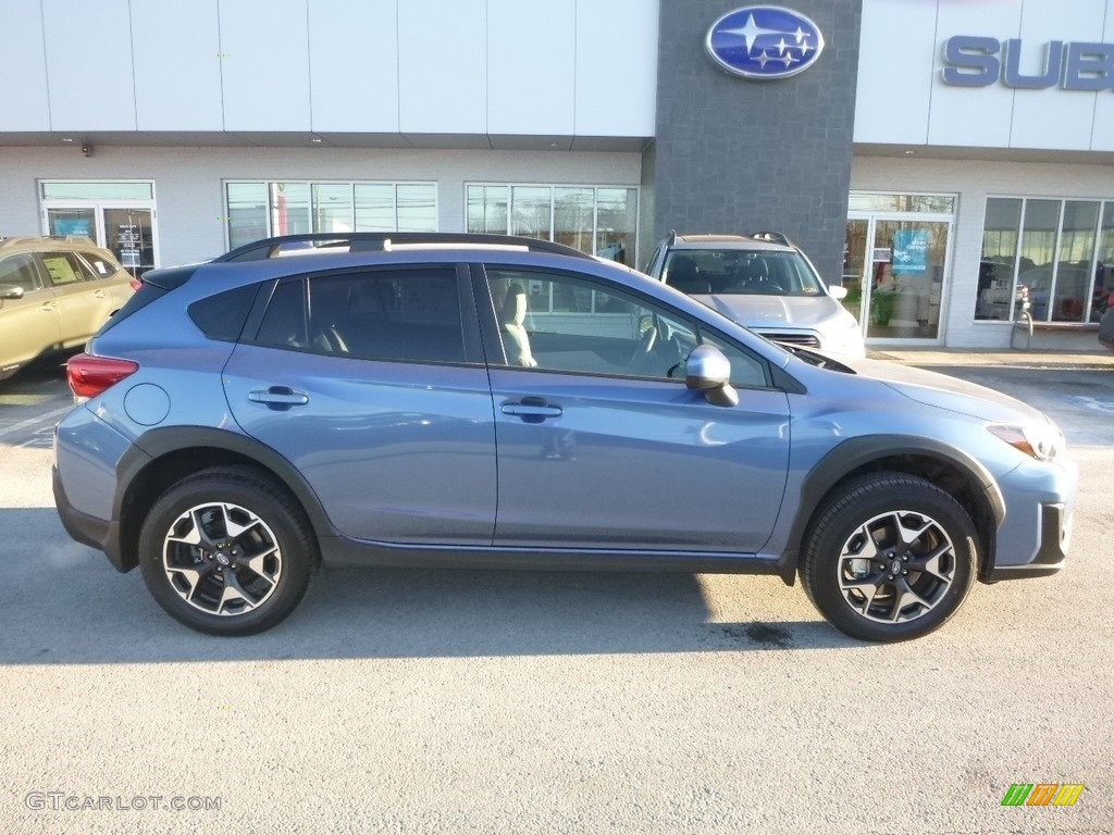 2019 Crosstrek 2.0i Premium - Quartz Blue Pearl / Gray photo #3