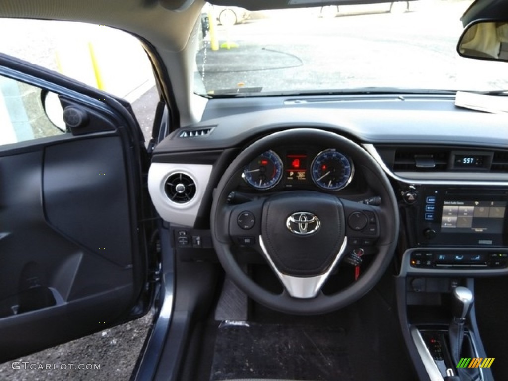 2019 Toyota Corolla LE Ash/Dark Gray Steering Wheel Photo #130882140