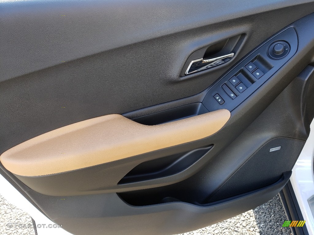 2019 Chevrolet Trax Premier AWD Jet Black/­Brandy Door Panel Photo #130884942