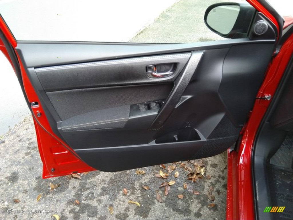 2019 Toyota Corolla LE Door Panel Photos