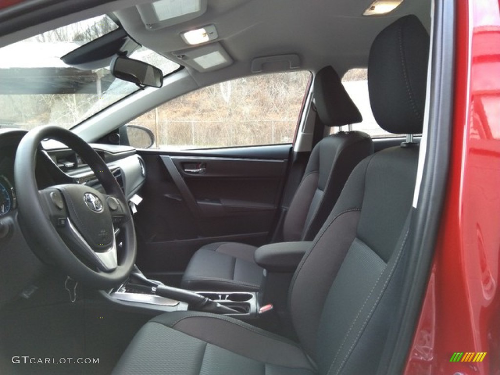 2019 Toyota Corolla LE Front Seat Photo #130891177