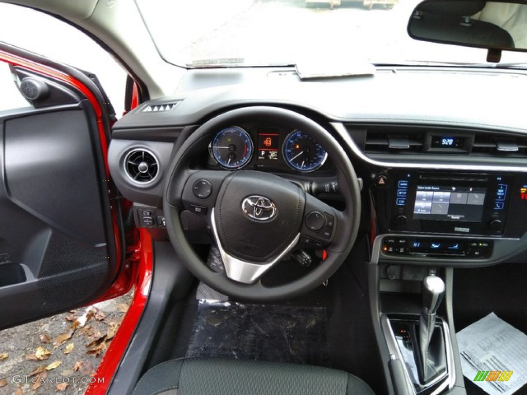 2019 Toyota Corolla LE Black Dashboard Photo #130891237