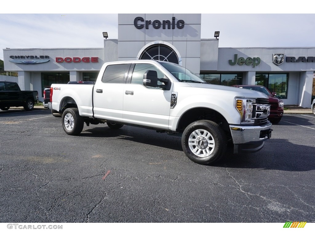 2018 F250 Super Duty XLT Crew Cab 4x4 - Ingot Silver / Earth Gray photo #1