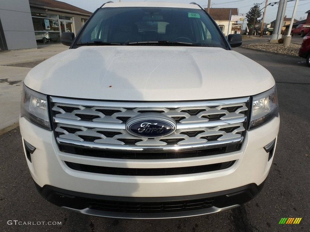 2019 Explorer XLT 4WD - White Platinum / Medium Black photo #2