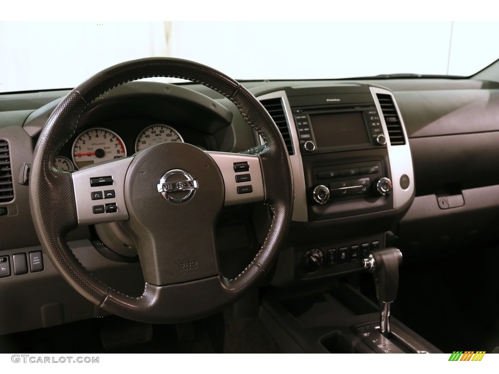 2015 Xterra PRO-4X 4x4 - Cayenne Red / PRO-4X Gray/Steel photo #6