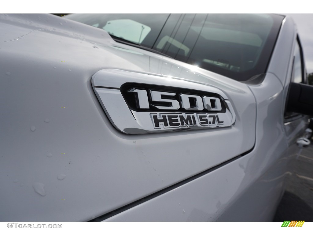 2019 Ram 1500 Limited Crew Cab Marks and Logos Photo #130901404